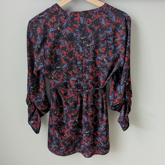A Pea in the Pod Floral Pattern Blouse - Picture 2 of 4